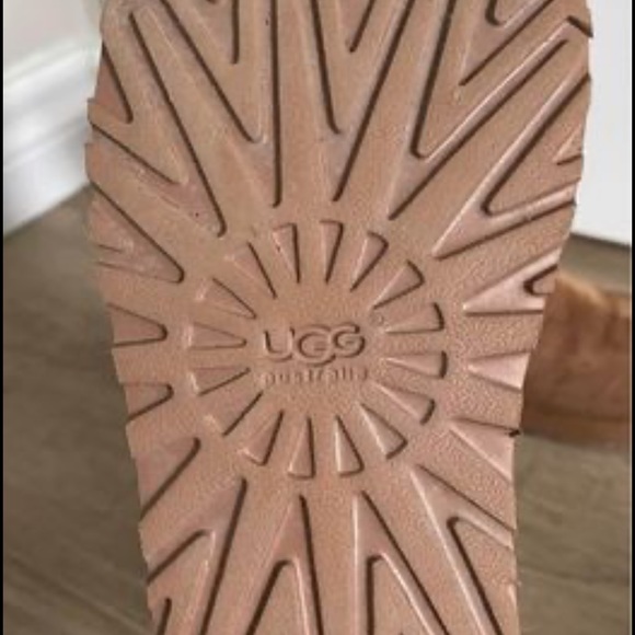 Winter boots UGG - Picture 3 of 4